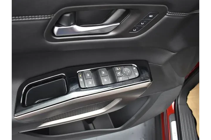 $37991 : Nissan Pathfinder 2024 Plati image 6