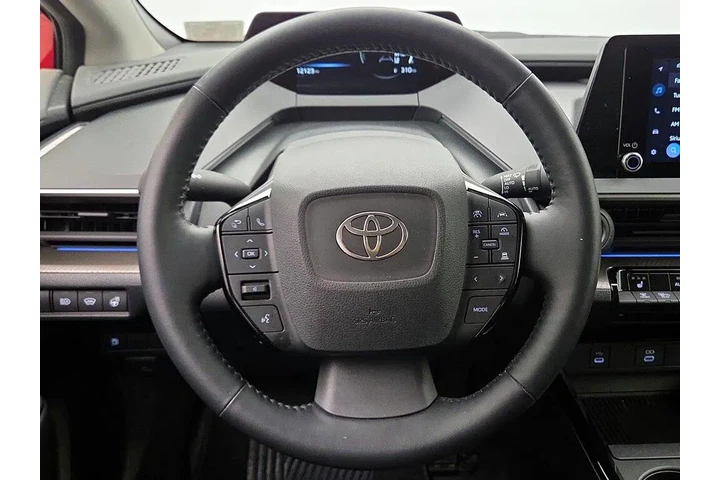 $29998 : Toyota Prius 2024 XLE 4dr Ha image 10