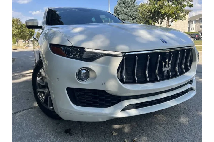 $20995 : 2020 Levante S image 8