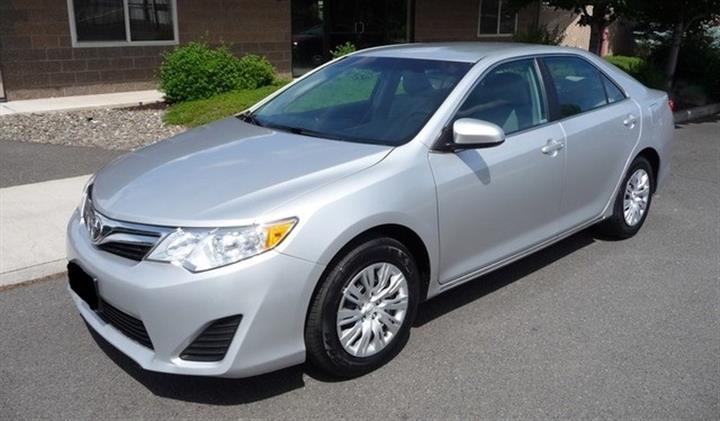 $6800 : 2012 Toyota Camry LE image 1