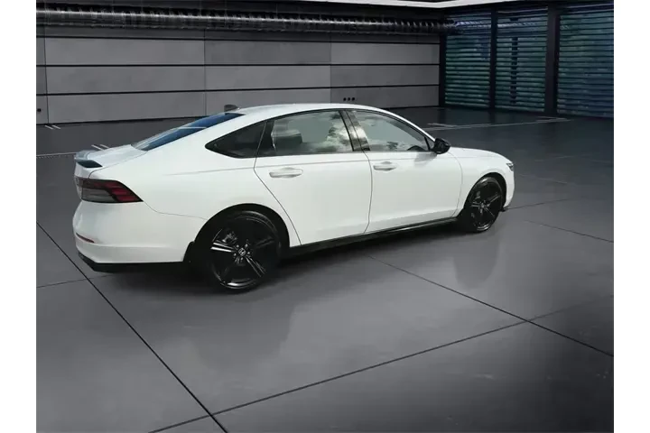 $29788 : Honda Accord Hybrid 2024 Spo image 8
