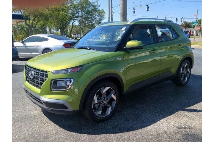 $16554 : Hyundai VENUE 2023 SEL 4dr C image 7