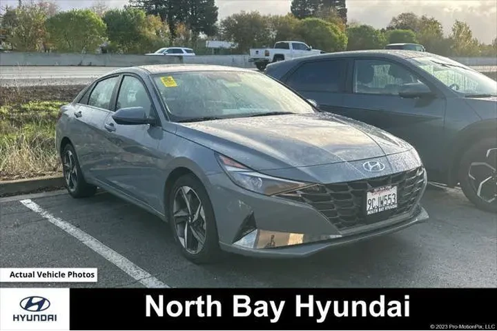$17990 : Hyundai ELANTRA 2022 SEL 4dr image 1