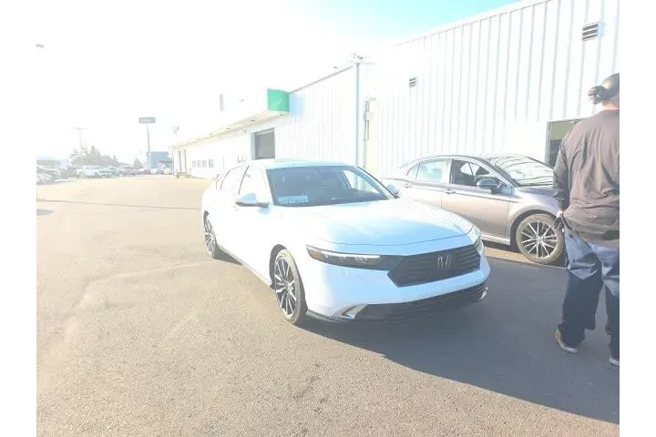 $33900 : Honda Accord Hybrid 2025 Tou image 1