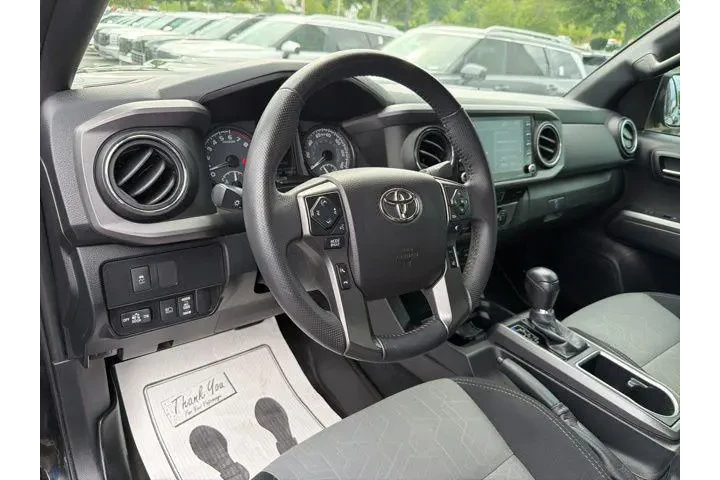 $38918 : Toyota Tacoma 2021 4x4 TRD S image 10