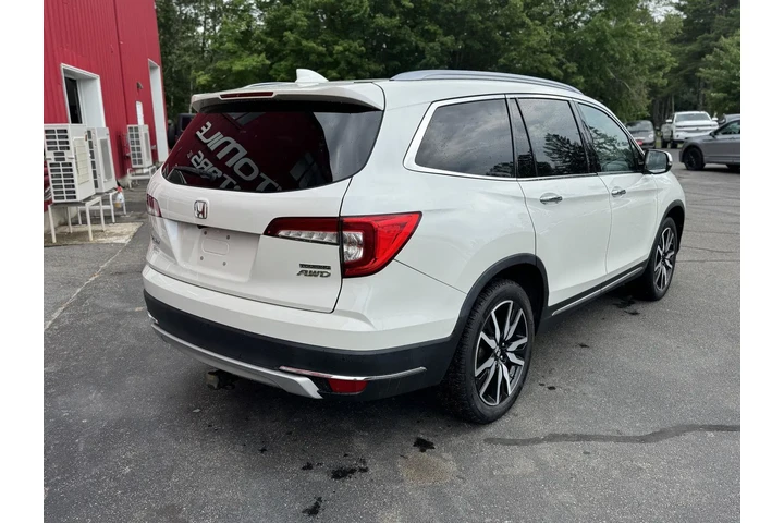 $23885 : 2019 Pilot Touring 7-Passenger image 7