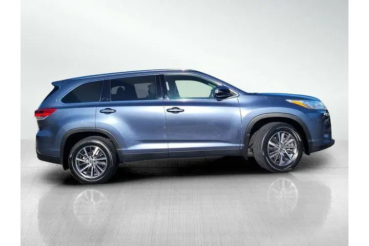 $27232 : Toyota Highlander 2019 AWD S image 3