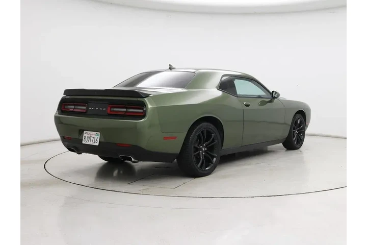 $22998 : Dodge Challenger 2018 SXT 2d image 8