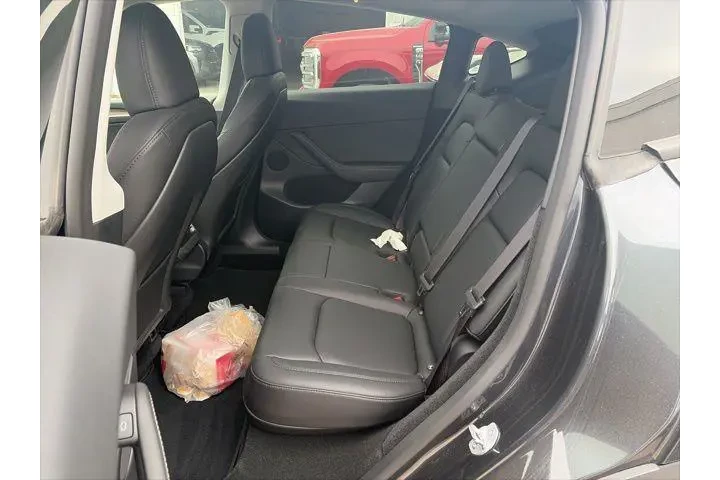 $38085 : Tesla Model Y 2024 AWD Long image 9