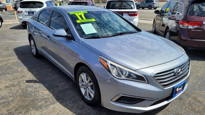 $11995 : 2017 Sonata SE image 3