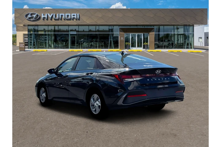 $22995 : Hyundai ELANTRA 2026 SE 4dr image 5