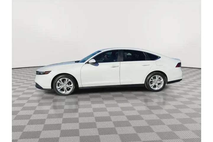 $23500 : Honda Accord 2024 LX 4dr Sed image 5