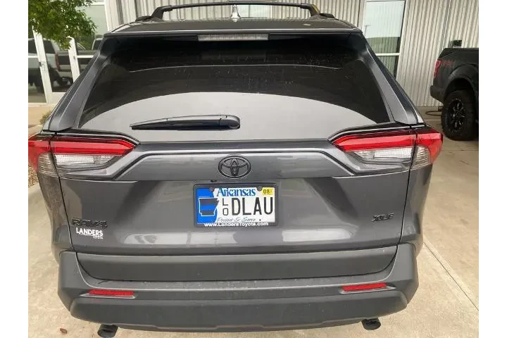 $37942 : Toyota RAV4 2025 XLE Premium image 6