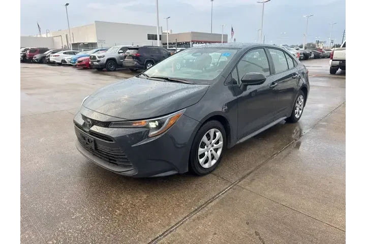 $19450 : Toyota Corolla 2024 LE 4dr S image 2