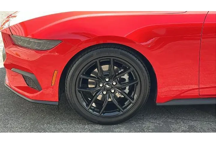 $39575 : Ford Mustang 2025 EcoBoost 2 image 10