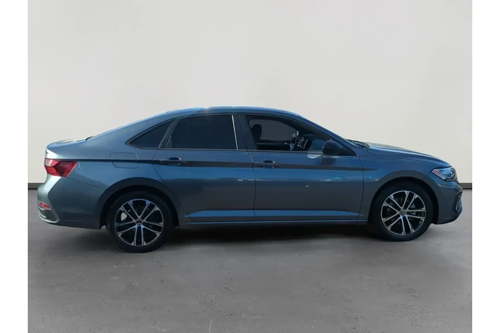 Volkswagen Jetta 2022 Sport image 6