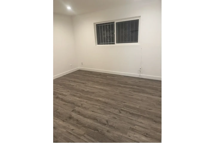 $2200 : Rento casa  Barstow ca image 5