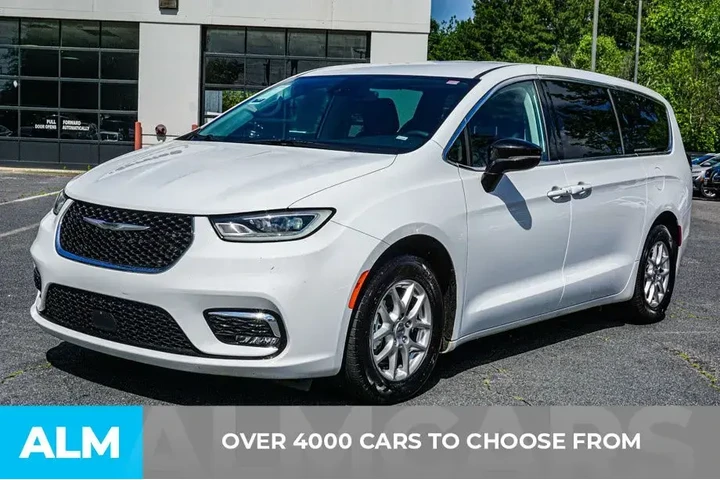 $24720 : Chrysler Pacifica 2024 Touri image 3