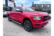 2019 RAM 1500 Laramie thumbnail