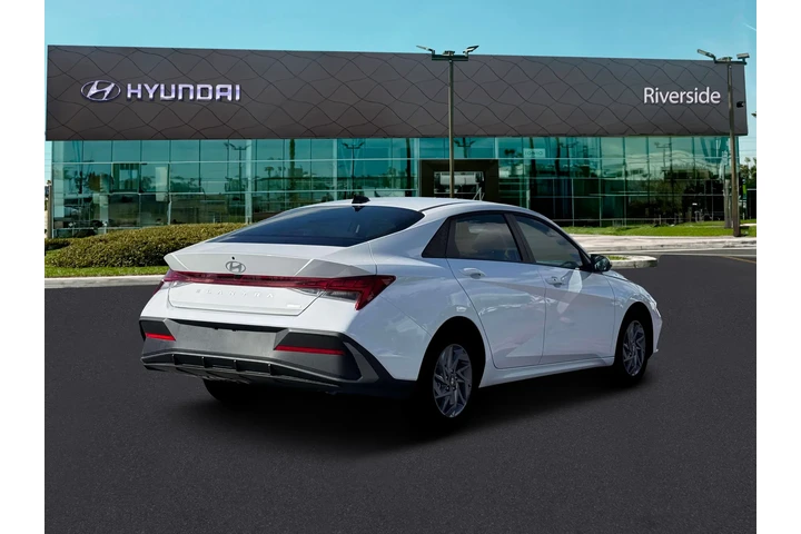 $27670 : Hyundai ELANTRA Hybrid 2026 image 7