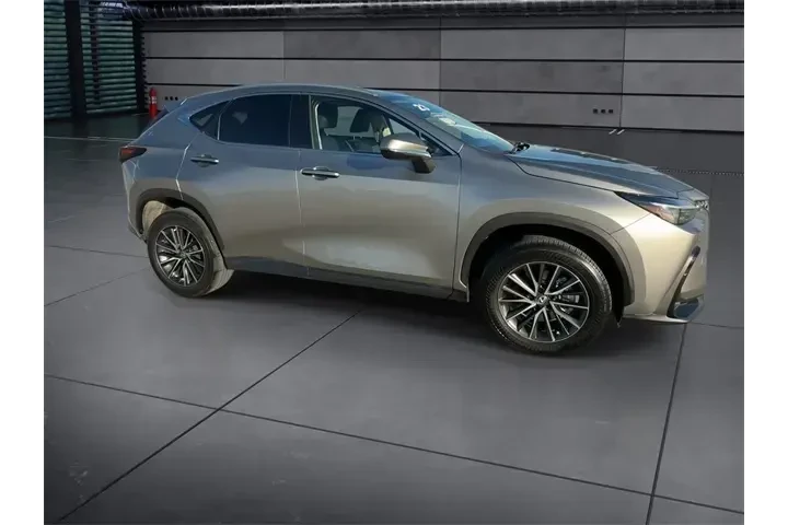$38688 : Lexus NX 250 2023 Premium 4d image 9