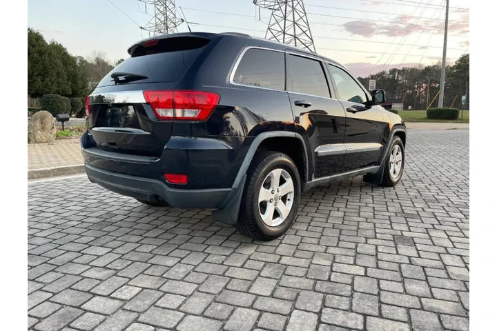 $6995 : 2011 Grand Cherokee Laredo image 7