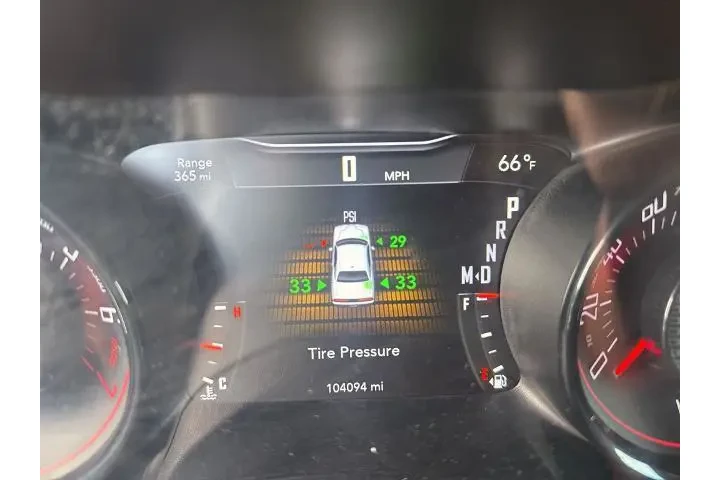 $15623 : Dodge Challenger 2018 SXT 2d image 8