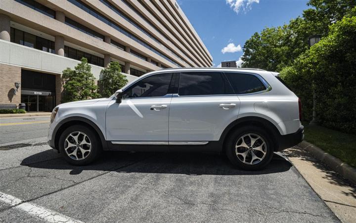 $25000 : 2020 KIA TELLURIDE image 6