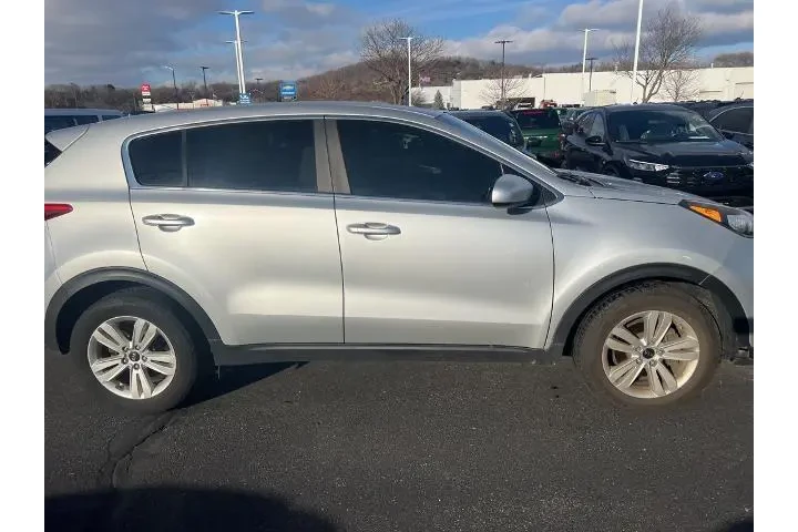 $8500 : Kia Sportage 2017 LX 4dr SUV image 4