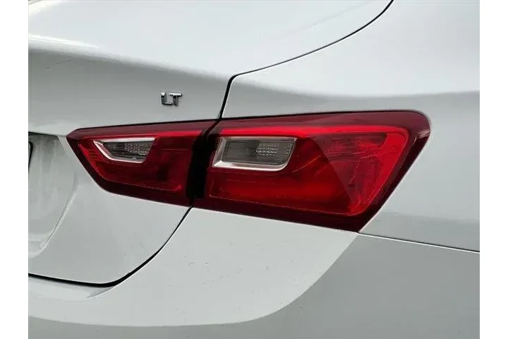 $18987 : Chevrolet Malibu 2024 LT 4dr image 7