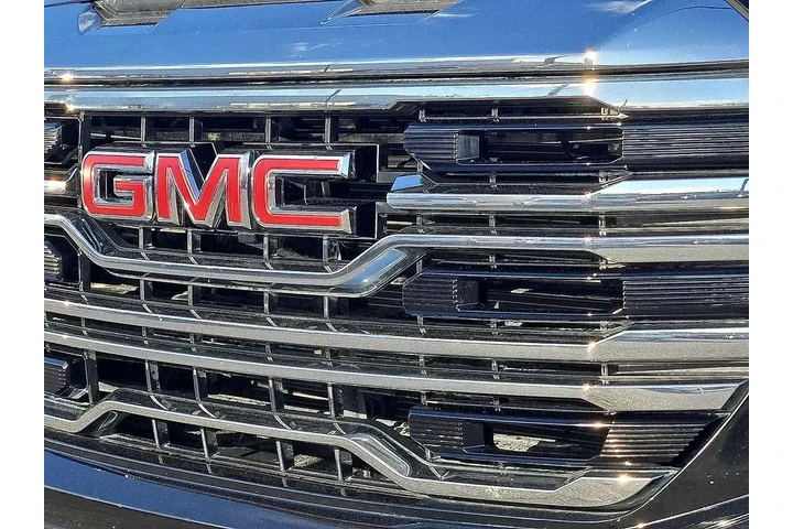 $39582 : GMC Sierra 1500 2025 4x2 SLT image 7