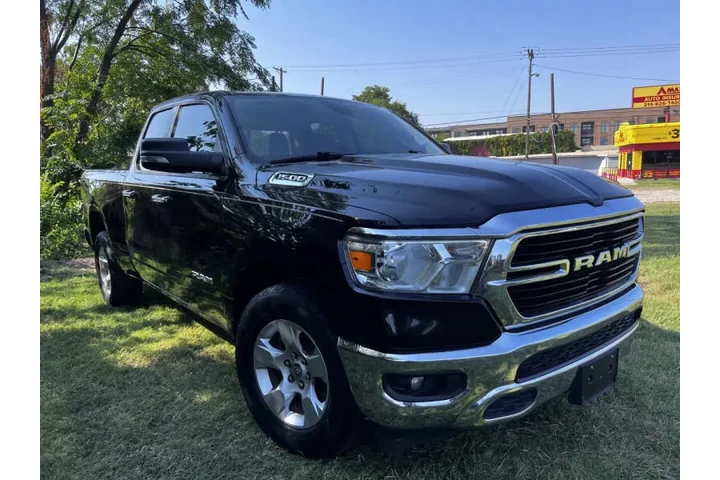 2020 RAM 1500 Lone Star image 3