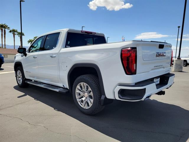 $67475 : New 2024 Sierra 1500 Denali image 4