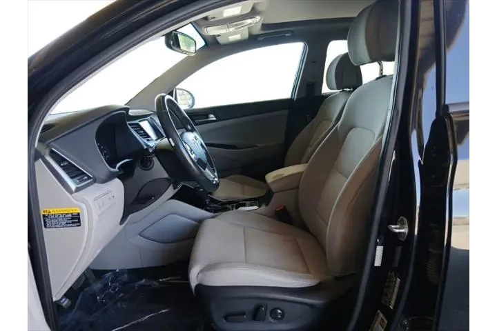 $12625 : Hyundai TUCSON 2018 Value 4d image 9