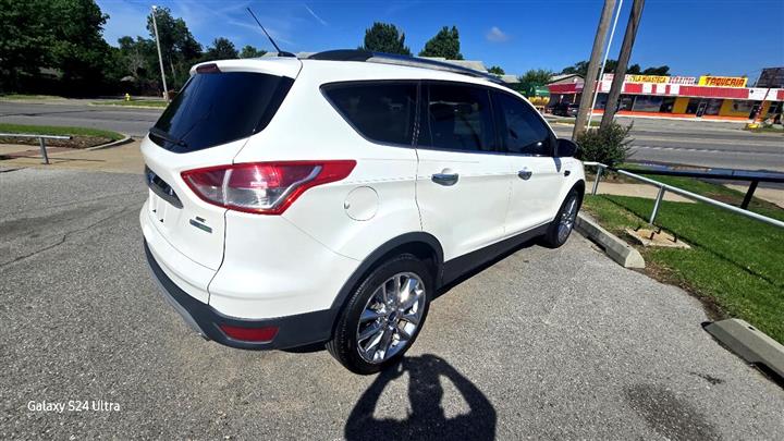 2015 Escape FWD 4dr SE image 3