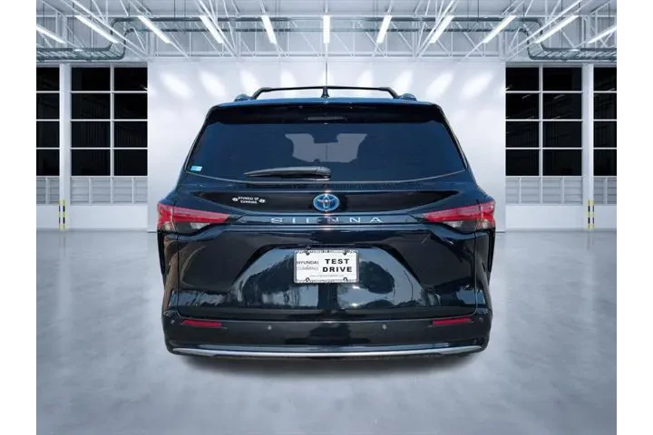 $39994 : Toyota Sienna 2022 AWD Plati image 5