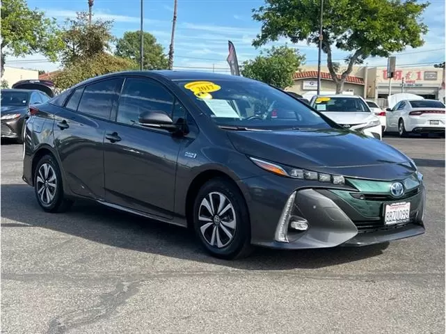 2017 Toyota Prius Prime image 2