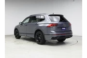 $23998 : Volkswagen Tiguan 2023 SE R- thumbnail