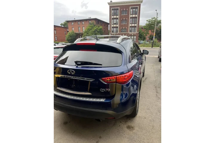 $12999 : 2015 QX70 image 10