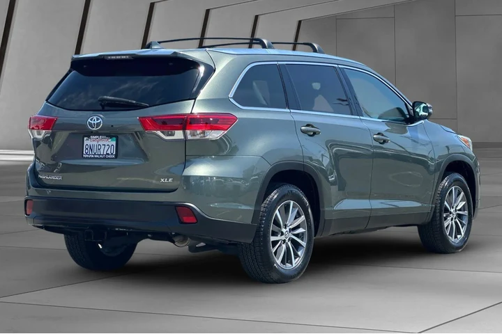 $28500 : Toyota Highlander 2019 XLE 4 image 4