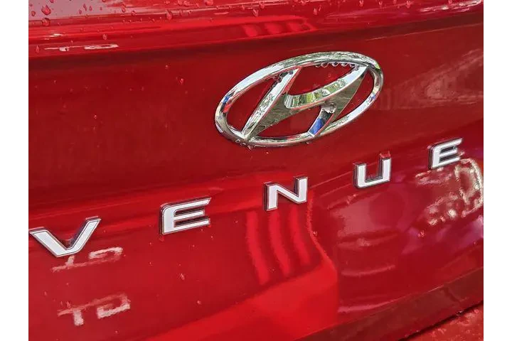 $17427 : Hyundai VENUE 2023 Limited 4 image 10