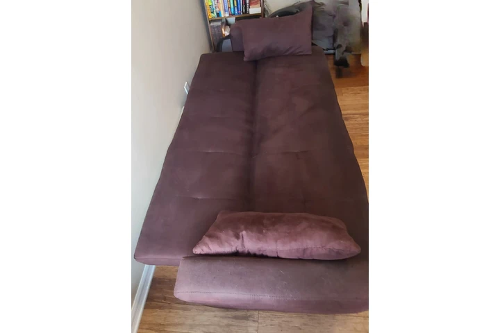 $80 : Futon image 2