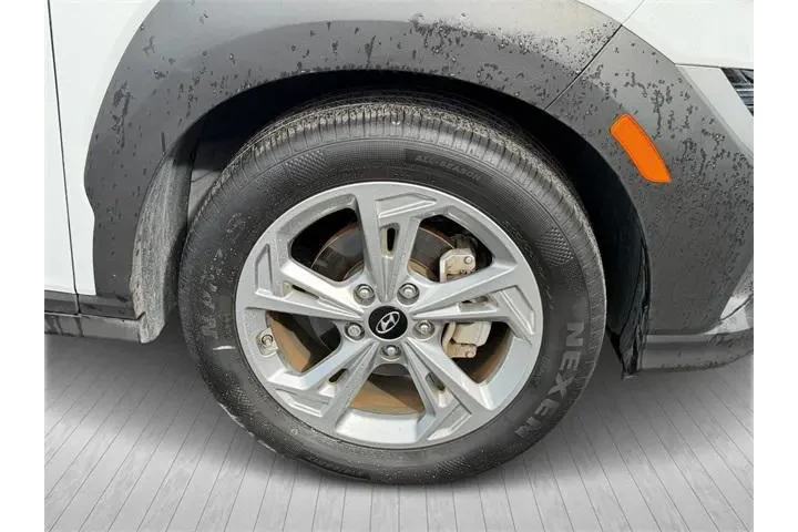 $17985 : Hyundai KONA 2023 SEL 4dr Cr image 6