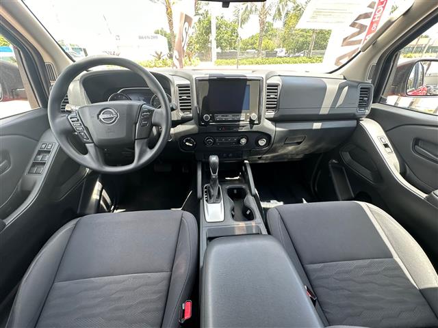 $25990 : Se vende Nissan Frontier 4WD image 7