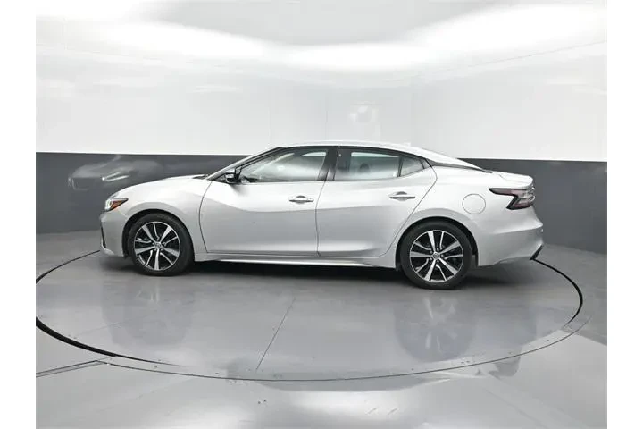 $17995 : Nissan Maxima 2021 3.5 SV 4d image 2