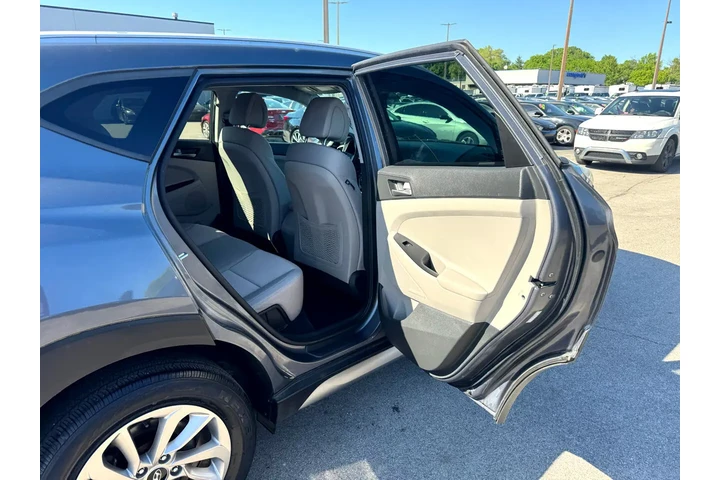 $12900 : 2017 Tucson SE AWD image 9