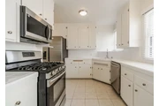 $2400 : 3Bed/2Bed House available now thumbnail