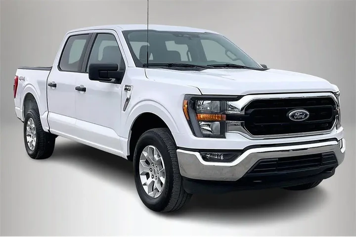 $36025 : Ford F-150 2023 4x4 XL 4dr S image 1