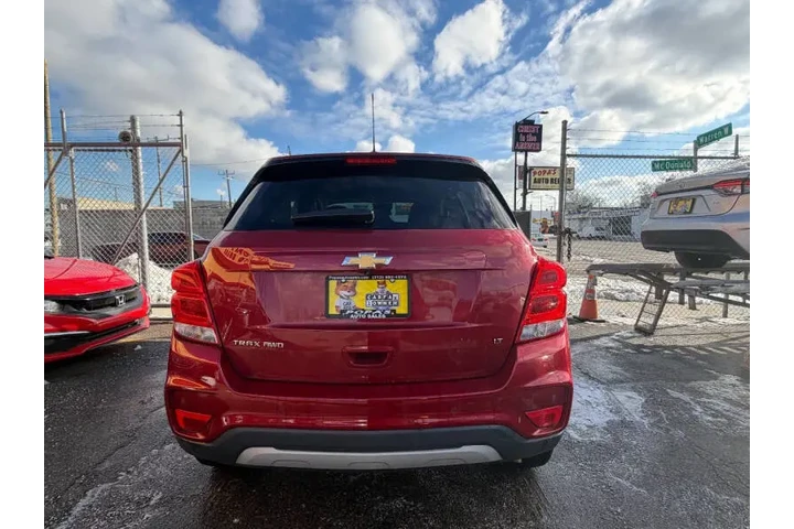 2020 Trax LT image 7