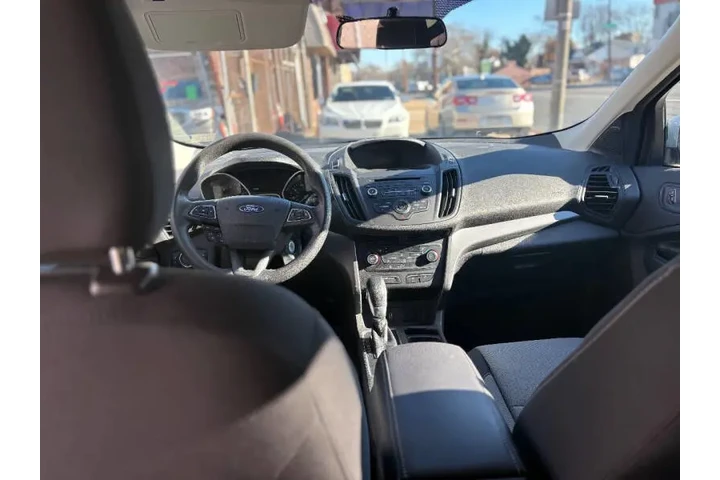 $9995 : 2018 Escape SE image 9